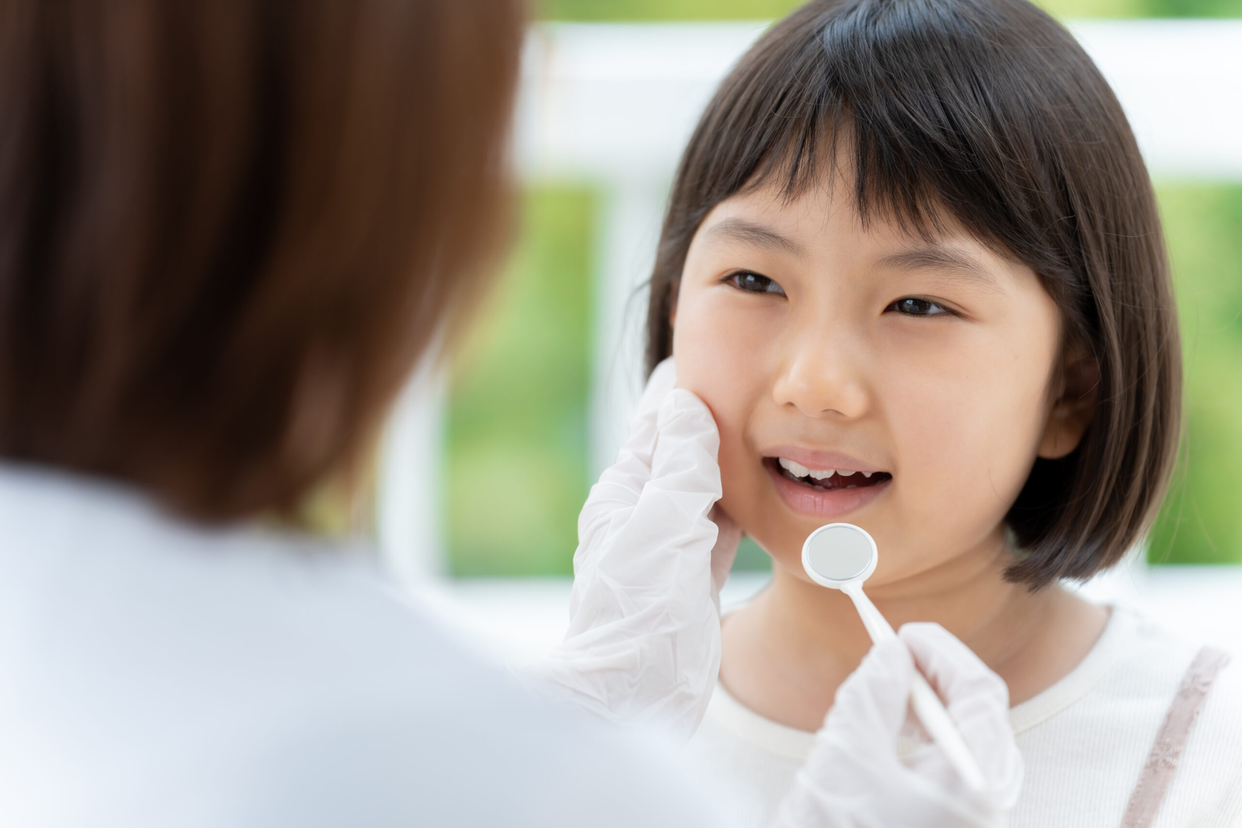 子どもの歯の白い斑点が気になる方は神戸市垂水区の春藤歯科医院へ