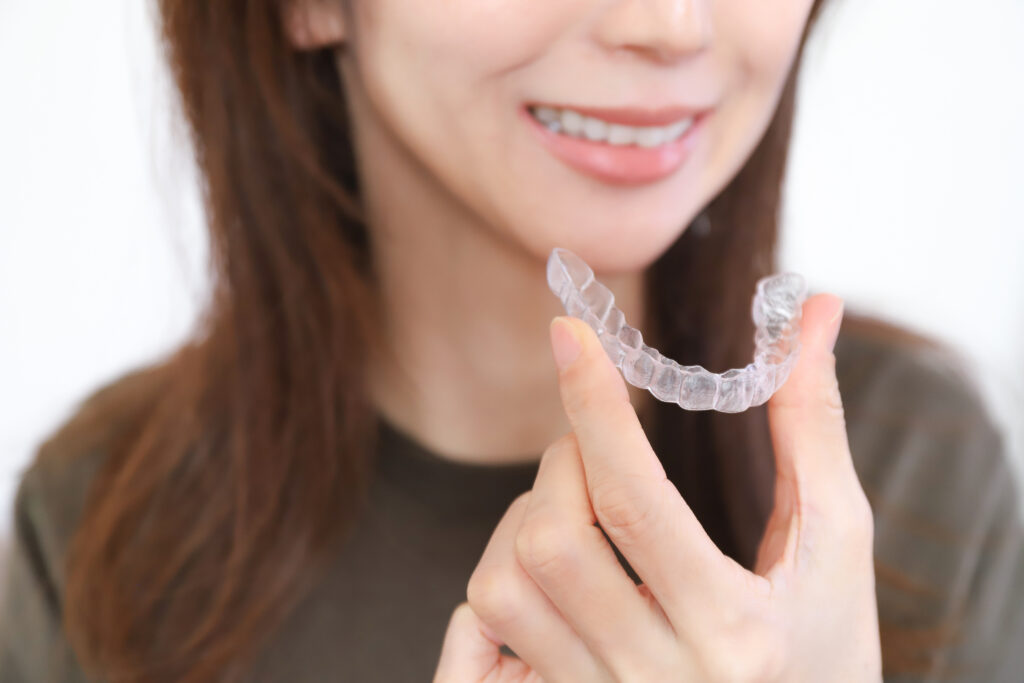 マウスピース矯正は浮いても大丈夫?